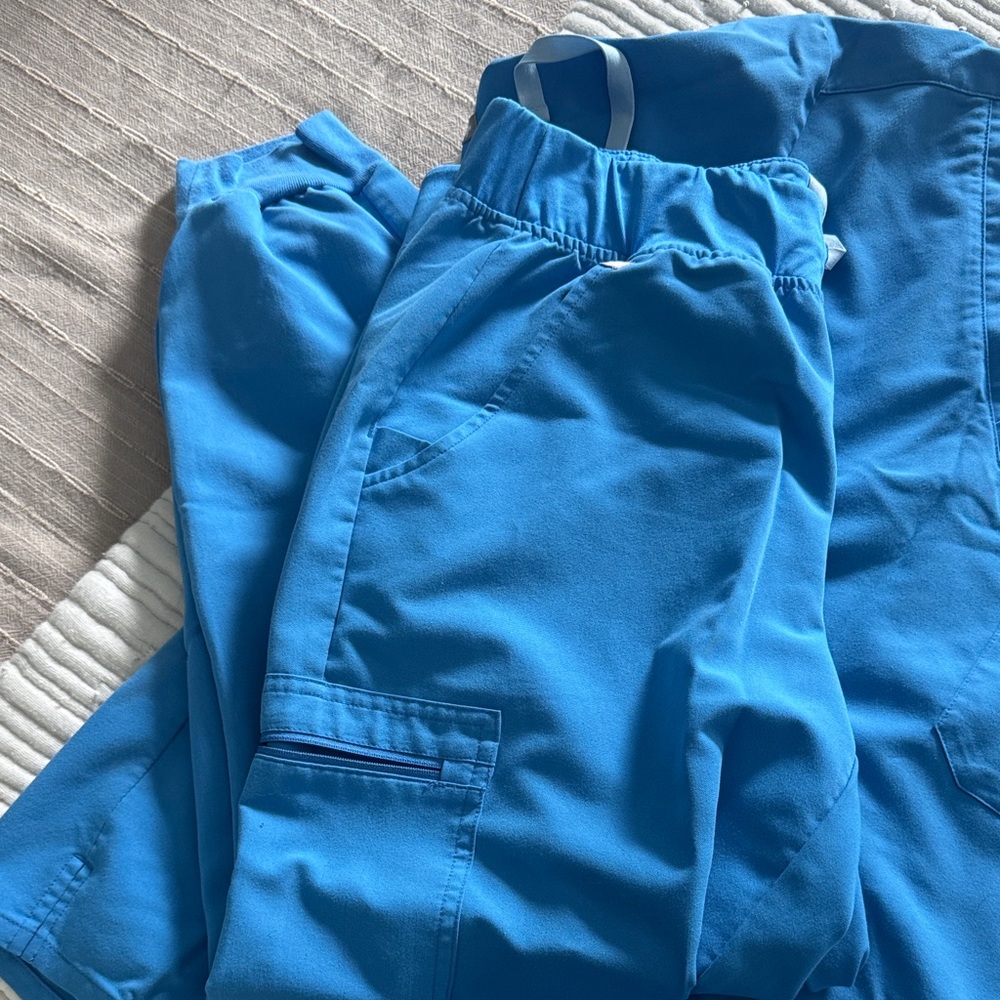 Figs Women's Blue Scrub Set - Picture 3 of 3